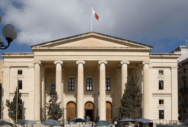 تايمز أوف مالطا تكشف عن تحقيقات فيما يخص حسابات مصرفية تستخدم في ليبيا من قبل مالطيين دون علم السلطات الليبية
