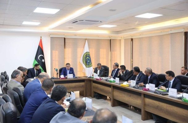 خاص.. السيولة بالمركزي: تسليم 10 مليون لفروع الصحاري جنوب البلاد