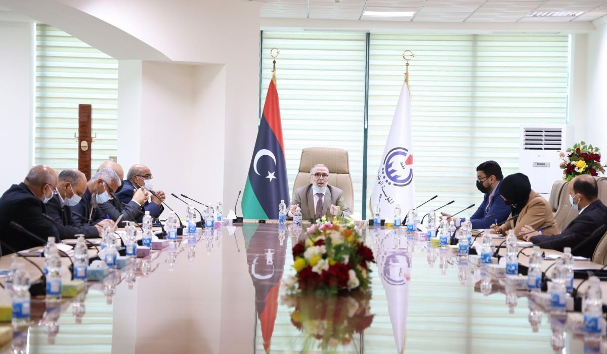 صنع الله يجتمع مع هيئات المراقبة بشركات القطاع النفطي