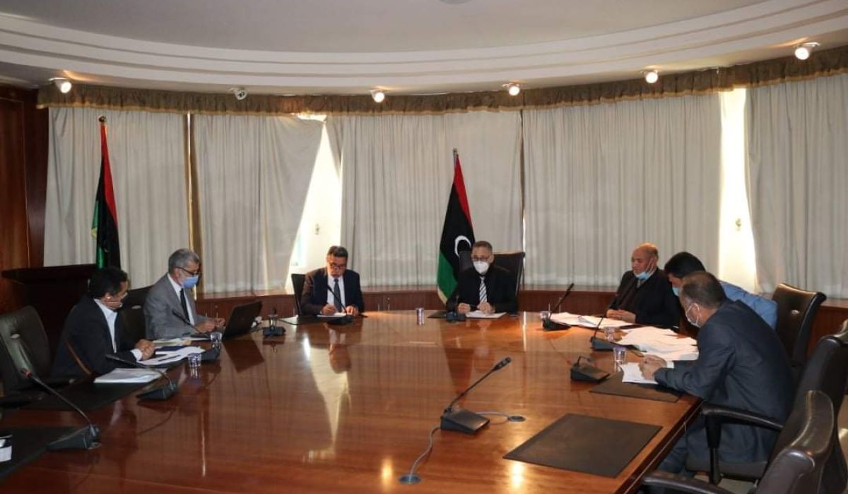 اجتماع وزارة الإقتصاد والتجارة لوضع ضوابط وإشتراطات إستيراد اللحوم و الكبد المجمد