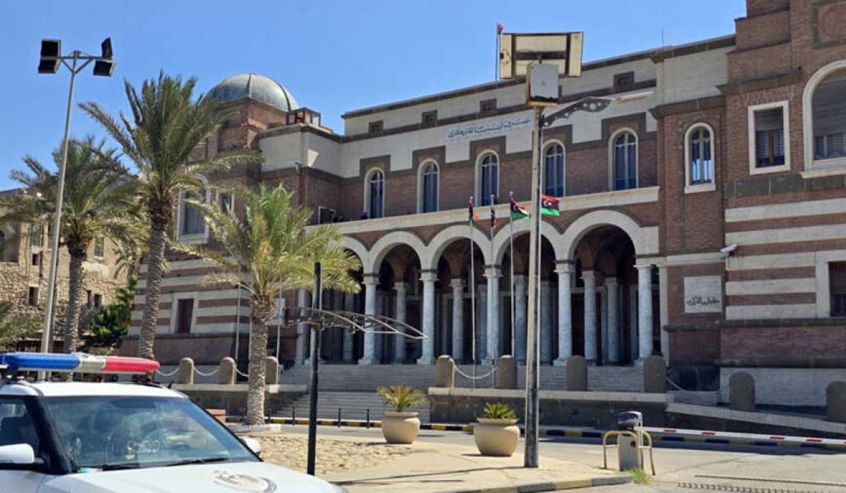 خاص.. "المركزي" يؤكد منح منحة أرباب الأسر بقيمة 400 دولار والعلاج والدراسة بسعر الصرف الرسمي 6.3 دولار