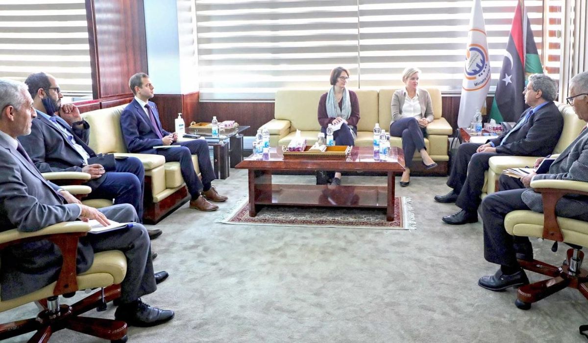 عون يلتقي سفيرة المملكة المتحدة لدى ليبيا لبحث ملف الطاقة المتجددة والبديلة