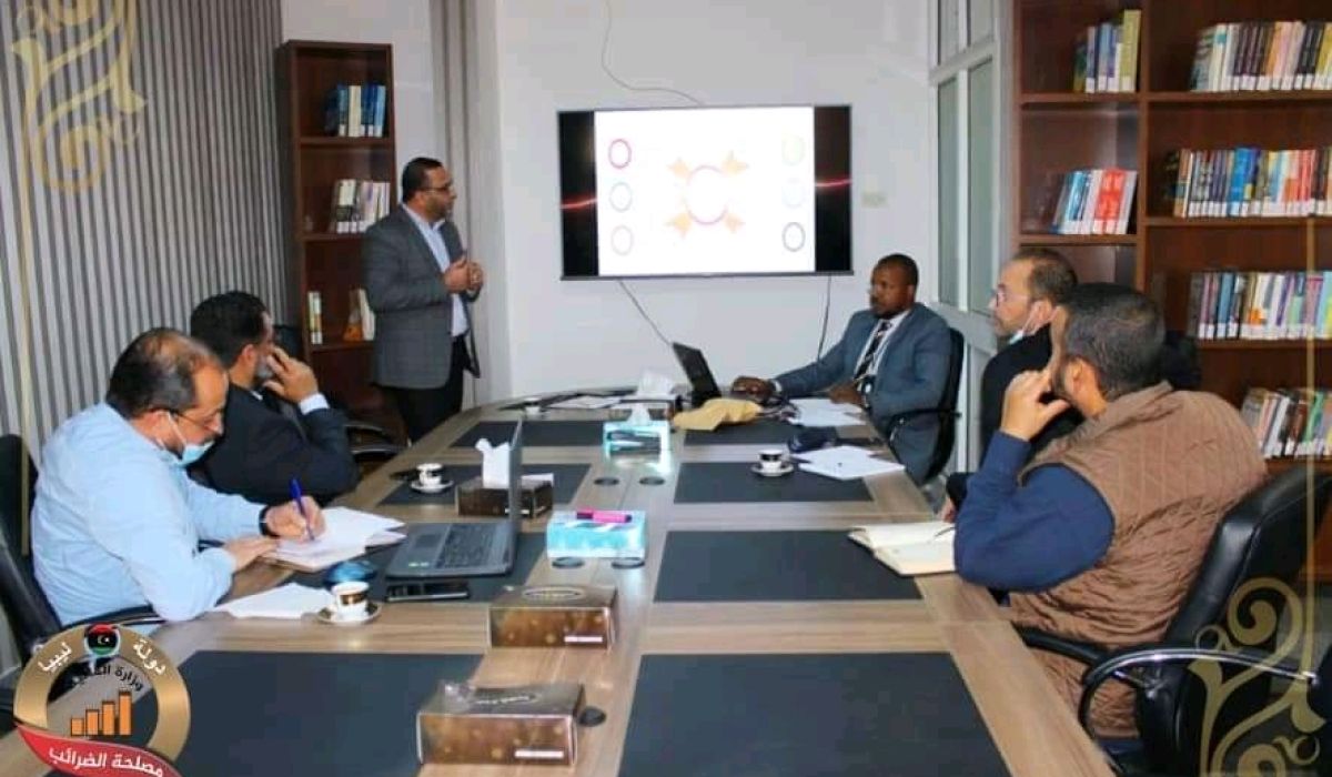 مصلحة الضرائب تجتمع لتطوير العمل و تنفيذ مشروع التحول الرقمي