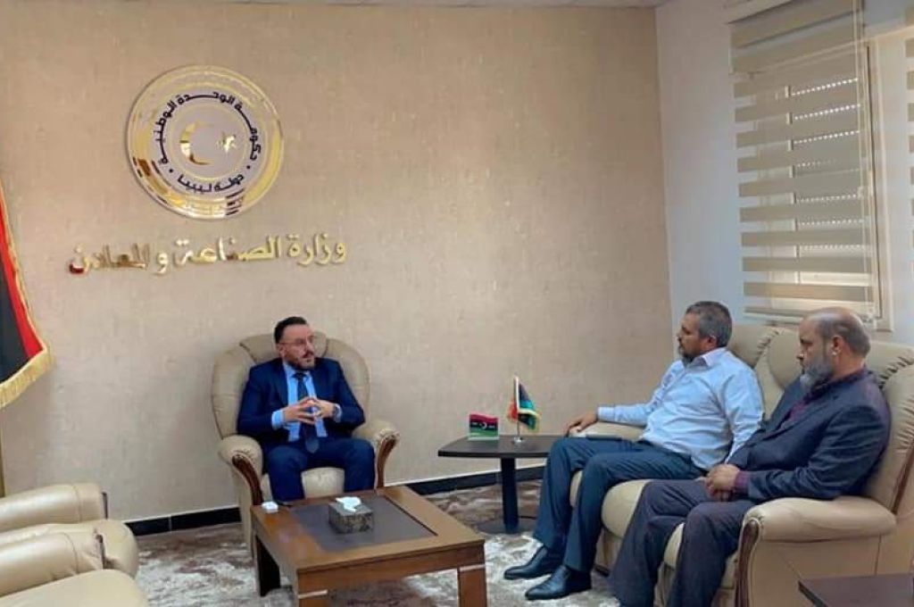 الدبيبة يناقش إجراءات زيادة المتقاعدين والافراجات المالية المختلفة