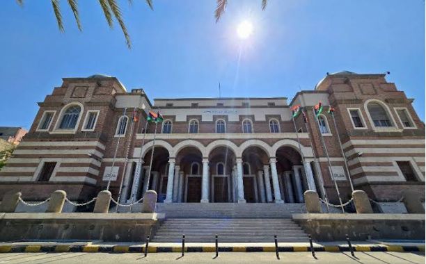 خاص.. "المركزي" يُعمم على المصارف بسرعة عملية اصدار وتسليم البطاقات المصرفية ويؤكد تعرض المصرف المخالف إلى أشد العقوبات