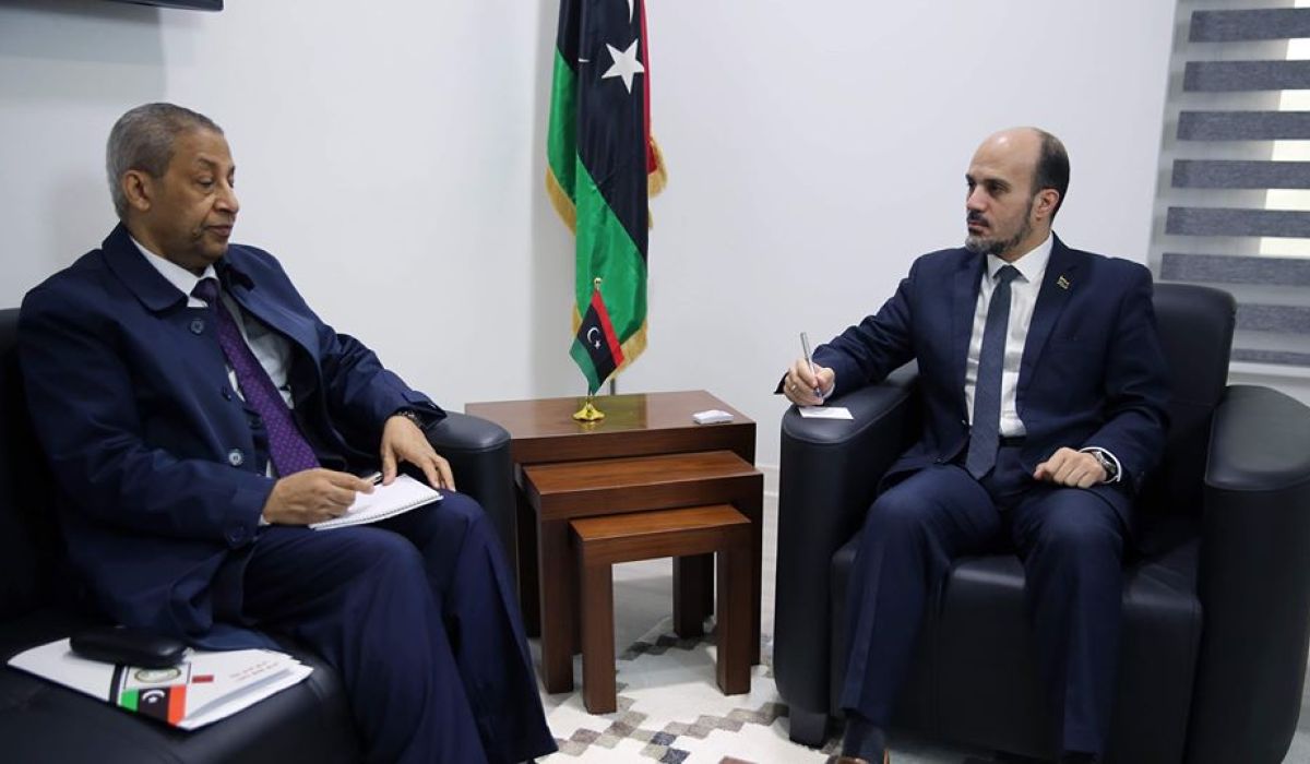 زايد يناقش مع وزير الحكم المحلي لائحة الإيرادات المالية للمجالس البلدية