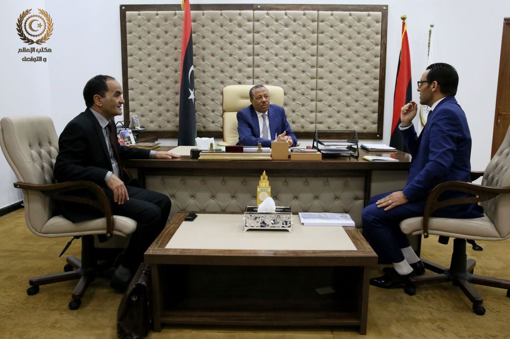 الصديق الكبير : سنعمل على تذليل أي صعوبات تواجه المفوضية العليا للانتخابات