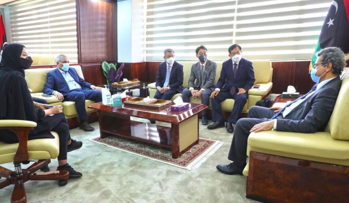 وزارة النفط والغاز تناقش عودة شركة هونداي الكورية للعمل في ليبيا