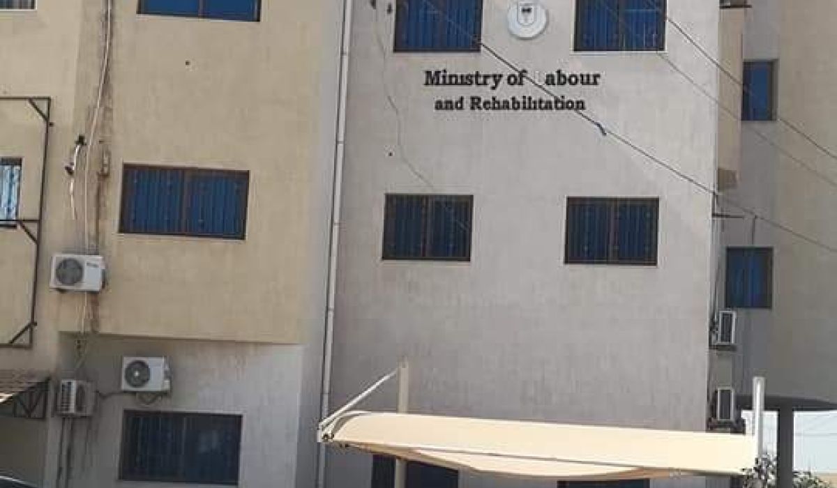 العمل والتأهيل الجميل ينوه على عدم وجود افراجات جديدة