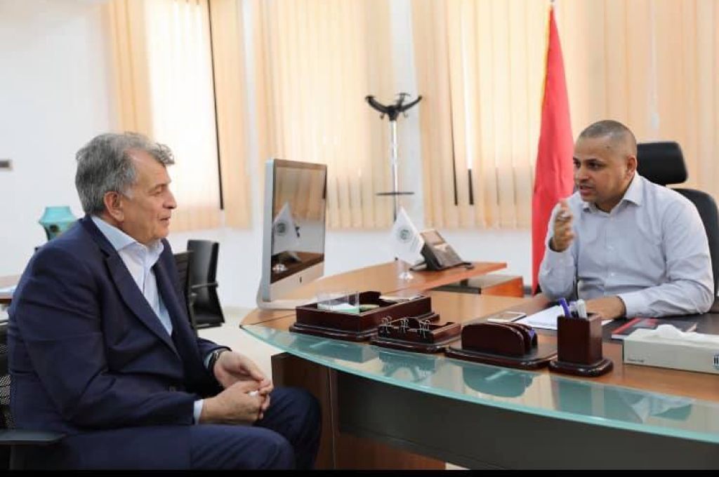 بلدية بنغازي تباشر تنفيذ مشروع الطَريق الدائري الخامس