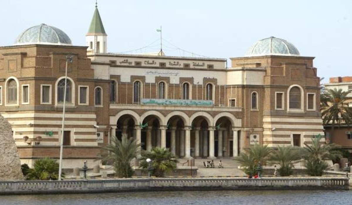 مركزي طرابلس ينفي لصدى الأخبار المتداولة حول إيقاف منظومة الشيكات المصدقة على المصارف التجارية