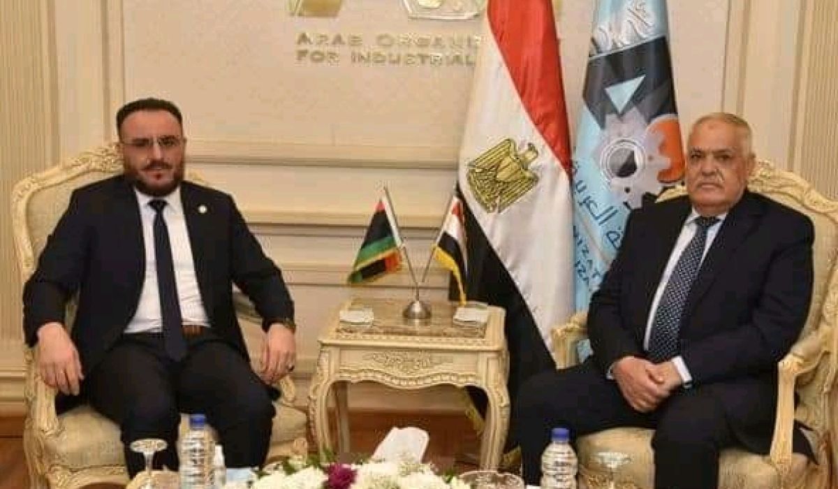 وزير الصناعة والمعادن يبحث مع رئيس الهيئة العربية للتصنيع بمصر تعزيز علاقات الشراكة والتعاون بين البلدين
