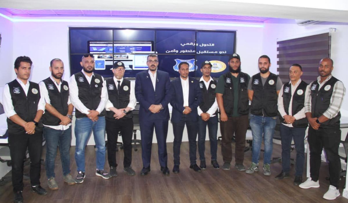 وزير الداخلية المكلف يجري يطلع على سير العمل بمركز المعلومات والتوثيق بوزارة الداخلية