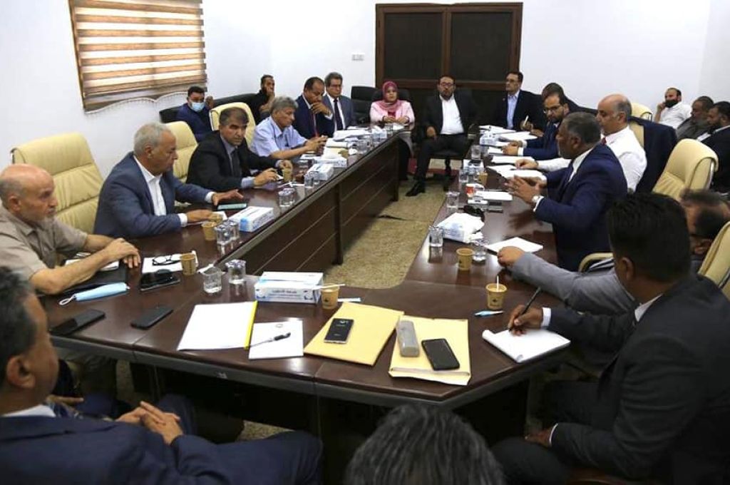 عون يؤكد على دعمه لتطوير المنشاءات النفطية وتسويق المنتجات والرفع من المقدرات النفطية والغازية