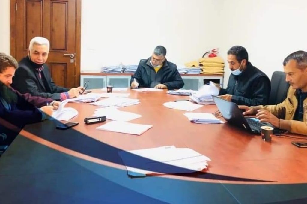 شكشك يعقد اجتماعاً مع رئيس إدارة القضايا بديوان المحاسبة وعددًا من المختصين