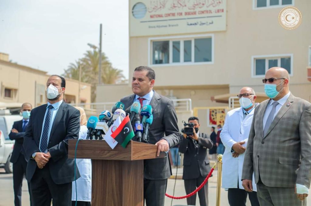 مجلة فرنسية : المصرف المركزي يمارس سياسة كارثية تضع الليبيون تحت دائرة الفقر