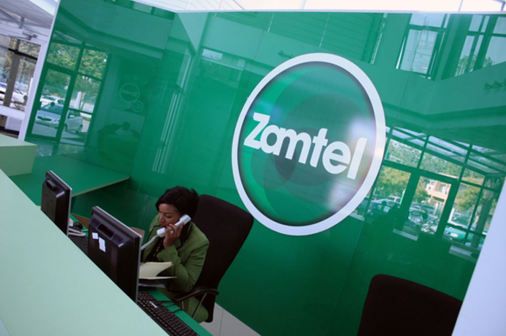 وكيل وزارة المواصلات يطالب المجلس الرئاسي بتوفير مخصصات مالية لصيانة الطرق