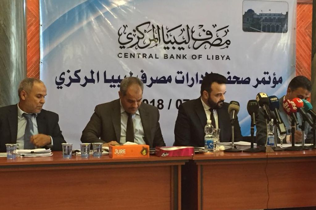 معيتيق يناقش كيفية فتح خط الطيران بين ليبيا وايطاليا