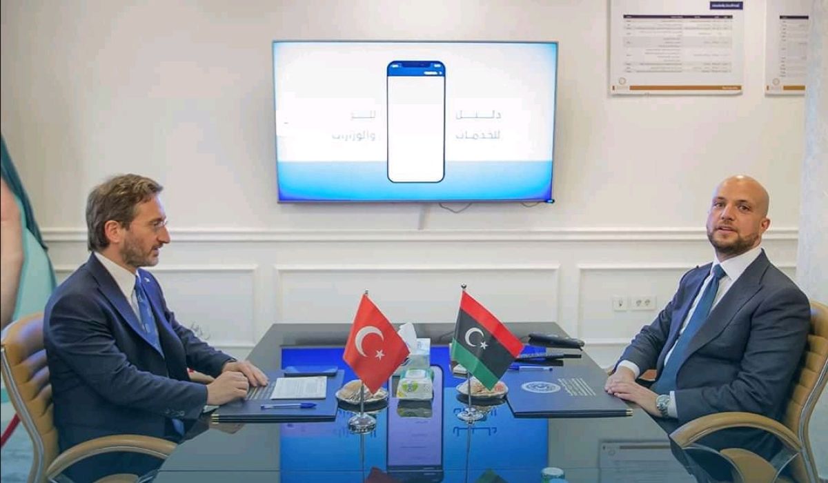 وزير الدولة للاتصال والشؤون السياسية يناقش مع رئيس دائرة الاتصال برئاسة الجمهورية التركية التعاون المشترك بمجال الاتصال الحكومي والإعلام
