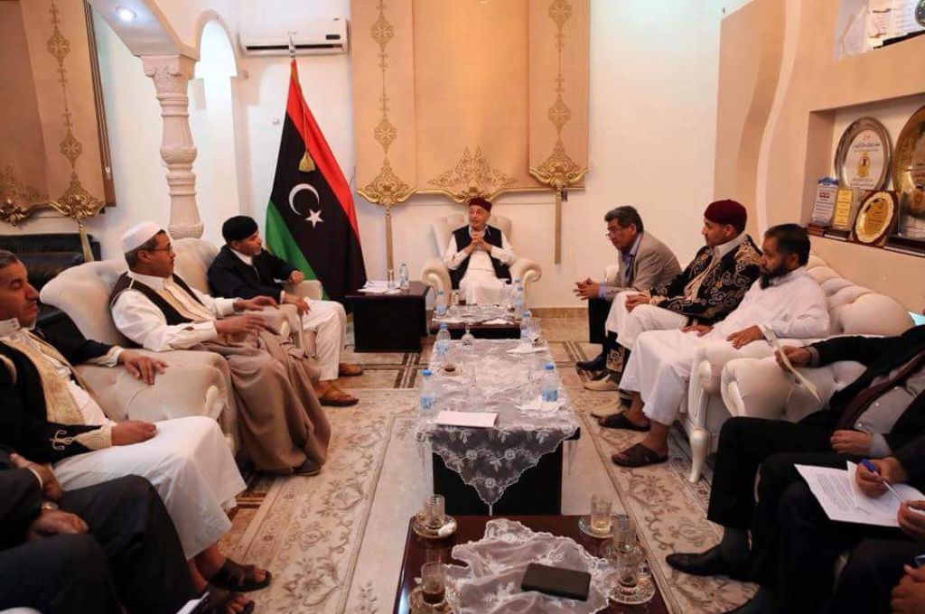 المجبري يبحث مع مسؤولي القطاعات المعنية الاستراتيجية العامة للعلاج بالخارج