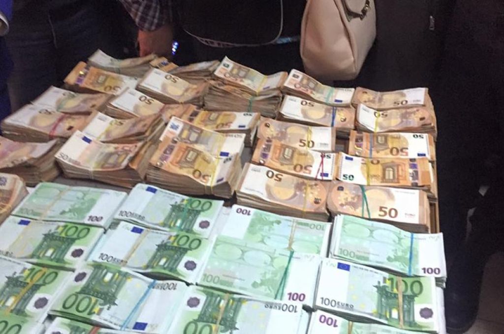 التلوث النفطي يفتك بالثروة الحيوانية والنباتية باجخرة