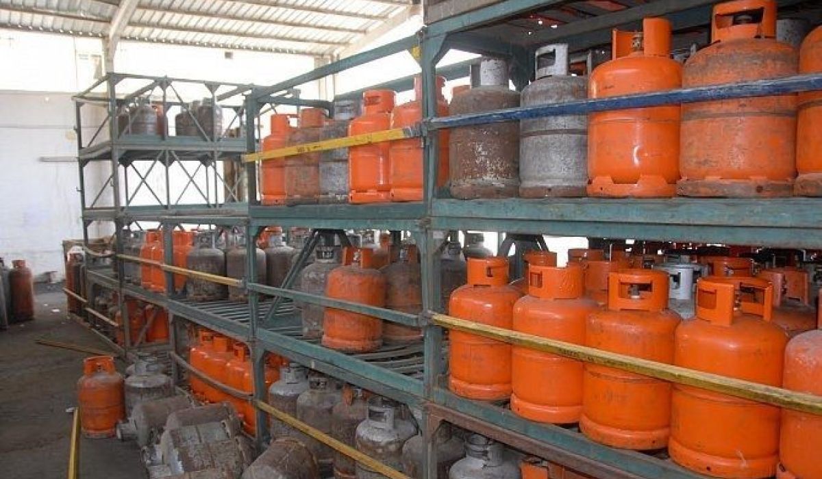 دفعة جديدة من صمامات غاز الطهي بمستودع طرابلس النفطي