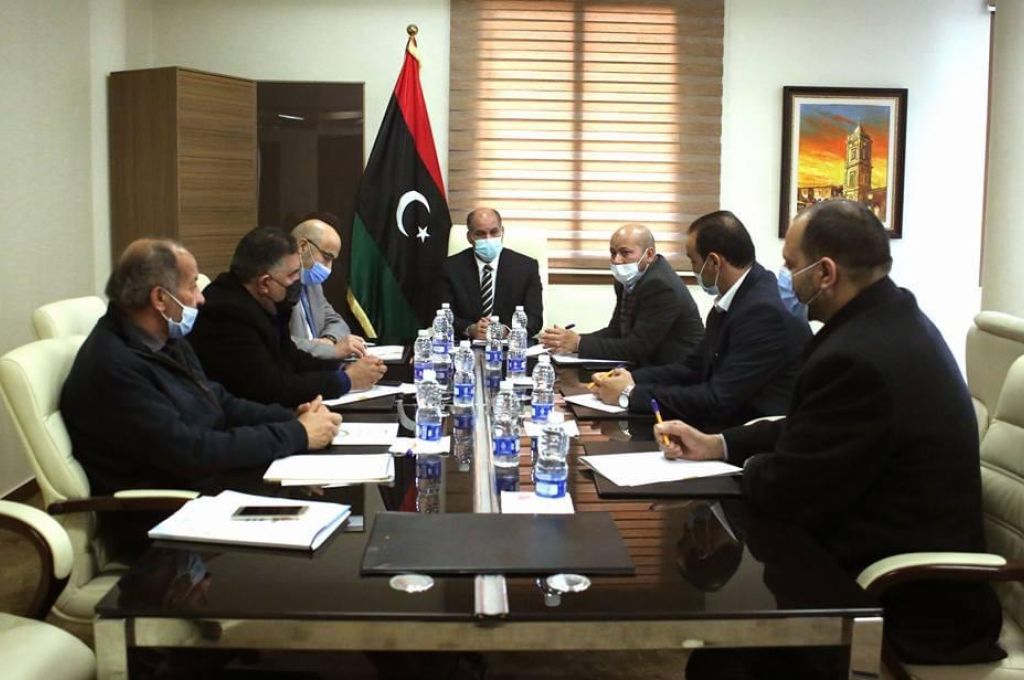 خاص:"الكبير" يرد على السراج ويقول: التصرف برصيد الدولة لدى الخارجي يمثل مخالفة كبيرة .. ويؤكد مباشرة المصارف بيع النقد الأجنبي