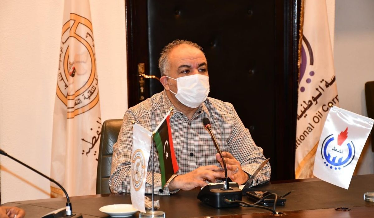 لجنة الإدارة بشركة الجوف النفطية تجتمع مع إدارة السلامة والبيئة بالشركة