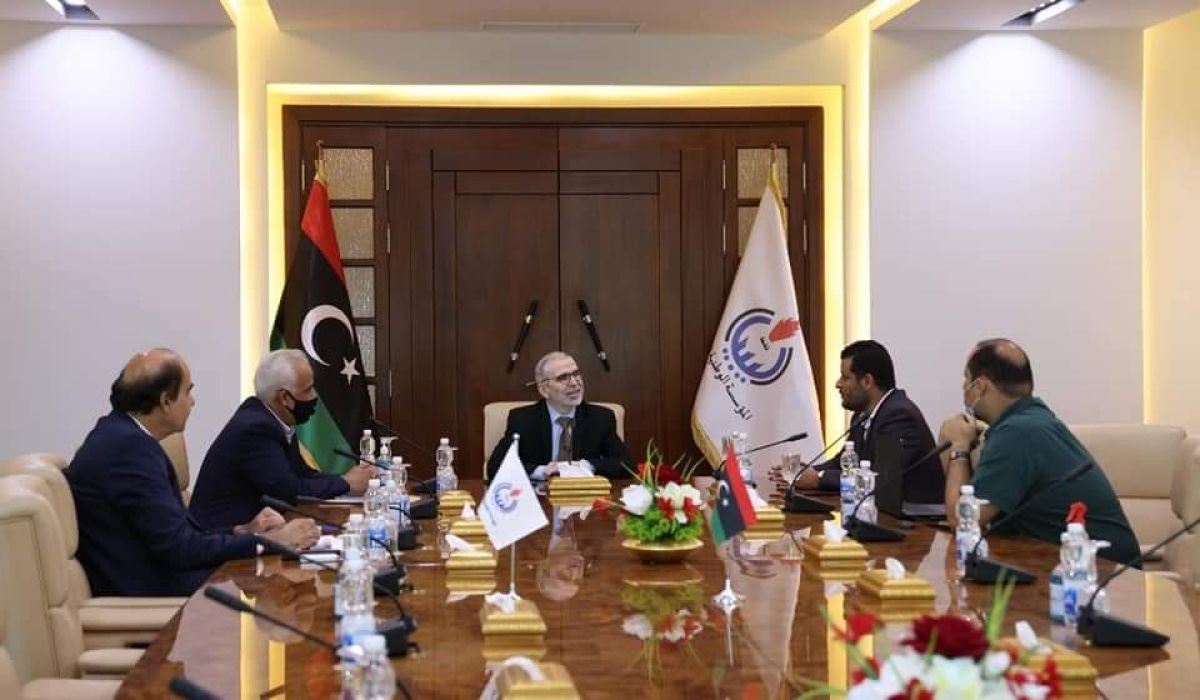 صنع الله يجتمع مع عميد بلدية ابوسليم لمناقشة فرص الدعم التي يمكن للمؤسسة المساهمة فيها لصالح البلدية