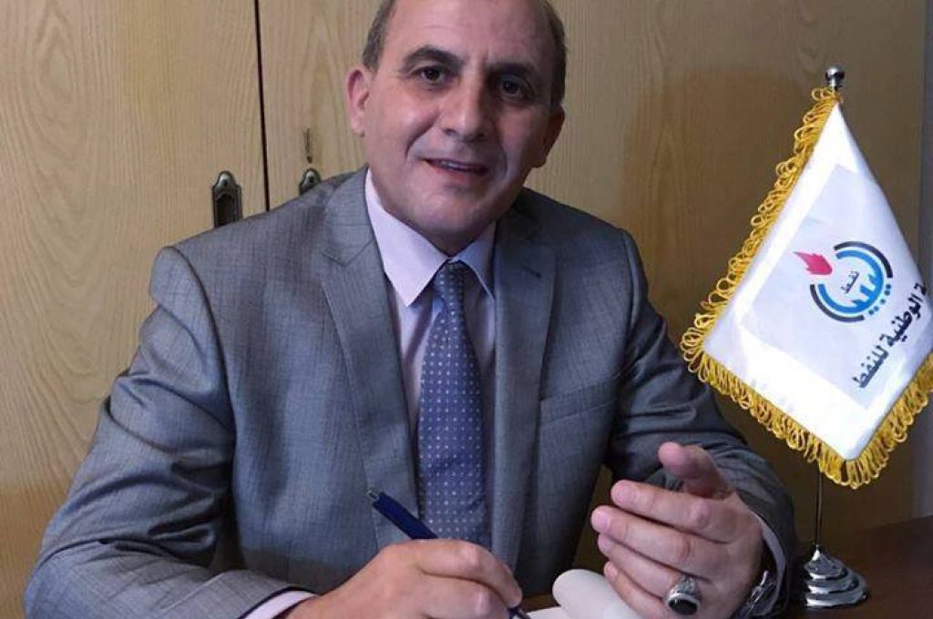 رئيس المؤسسة الوطنية للنفط التابعة للحكومة المؤقتة يجتمع بمدير فرع المؤسسة بسبها