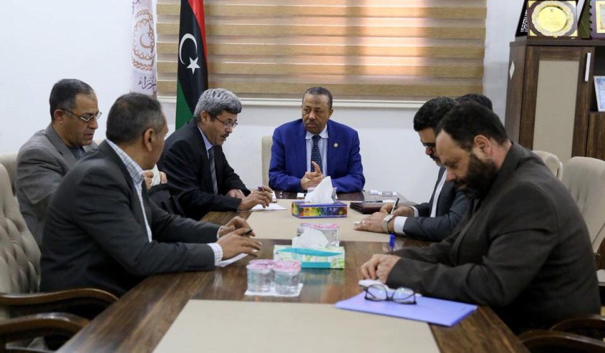 الثني يصدر تعليماته بالتعاون لتوفير احتياجات المنطقة الجنوبية و الغربية