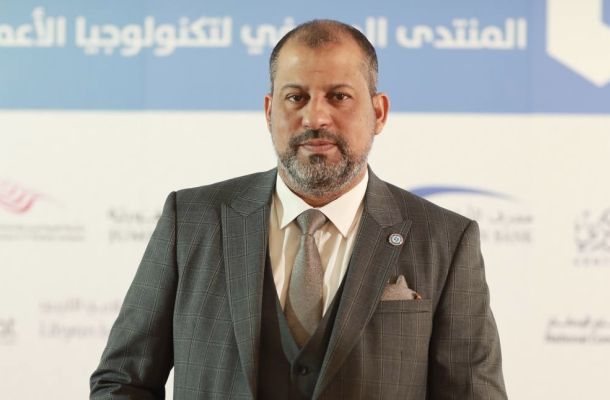 "باتيلي" يغرد عبر التويتر ويشير إلى المصرف المركزي