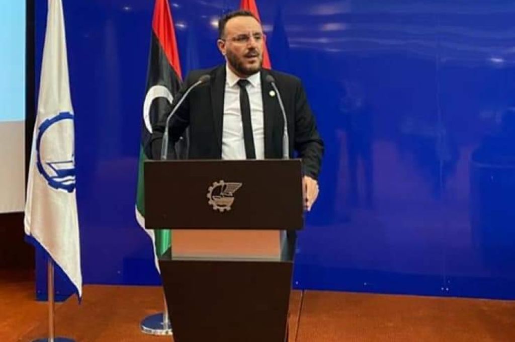 بعد تحدثه عن كفاءة المؤسسة والإشارة إليها..وزارة النفط تصدر بياناً لإستنكار ما ورد في حديث السفير الأمريكي لدى ليبيا