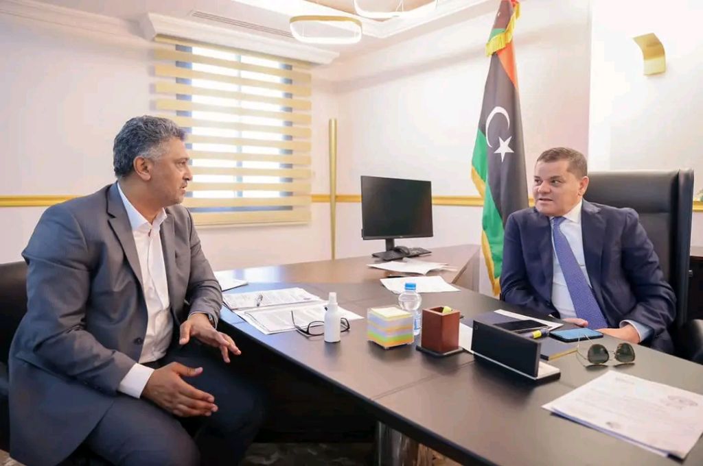 يتم القبض على البعض والآخرين لا يمكن المساس بهم .. ميدل إيست ايكونوميك تكشف عن شبكة مهربين النفط الليبي