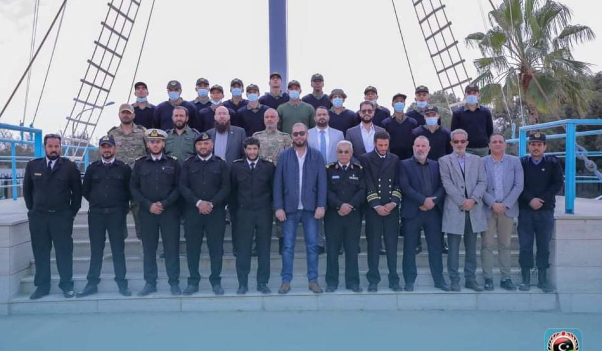 "كوكو" يطلع على الإحتياجات الصحية لأكاديمية الدراسات البحرية جنزور