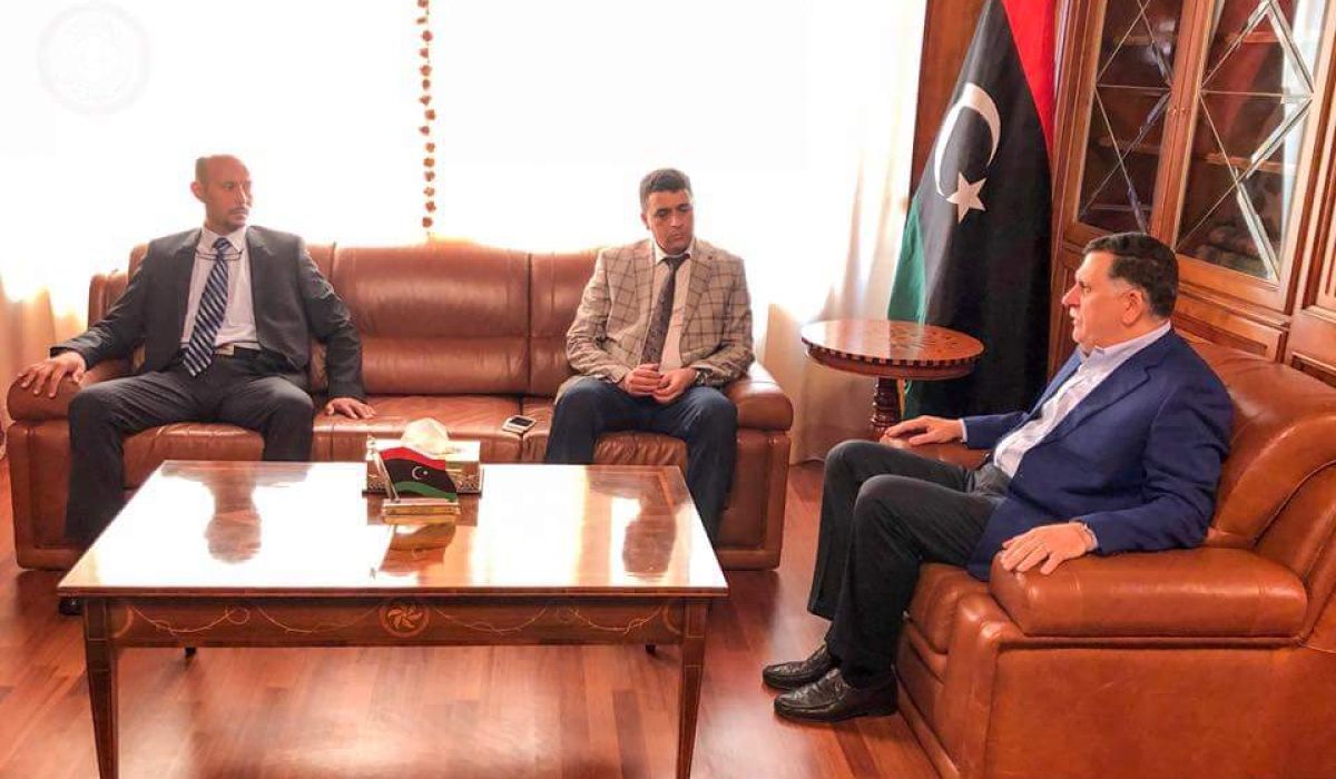 السراج يناقش مع شكشك كيفية مواجهة الأزمة الاقتصادية