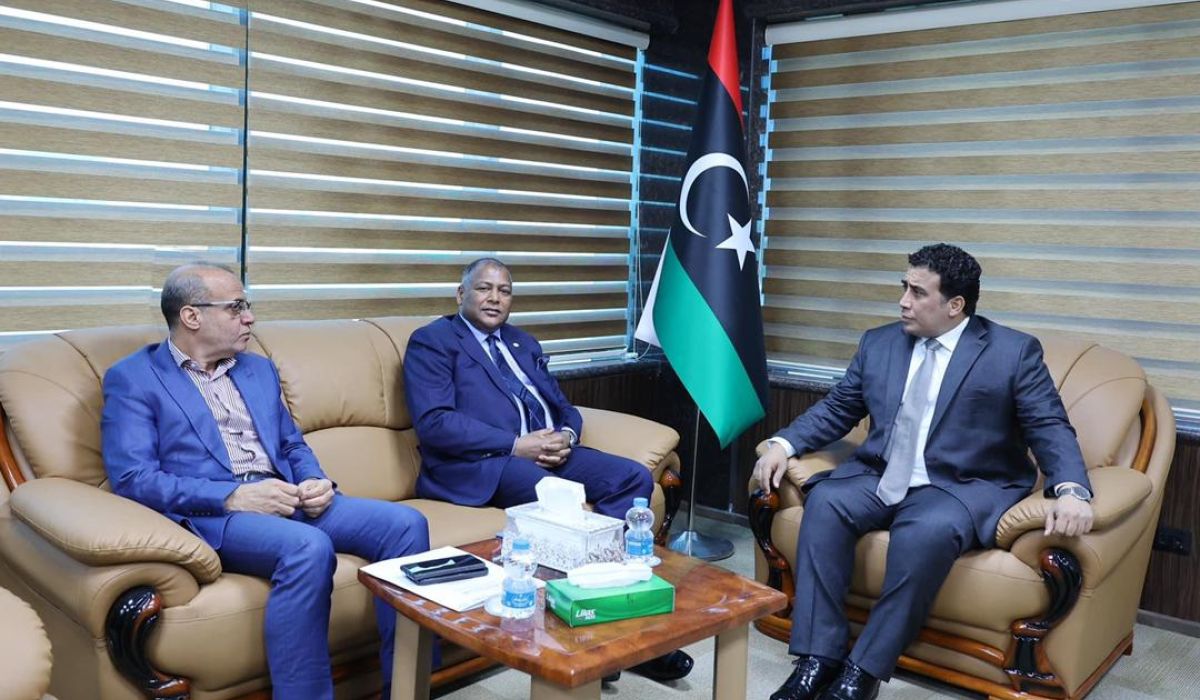 "المنفي" يبحث الأوضاع المالية للحكومة