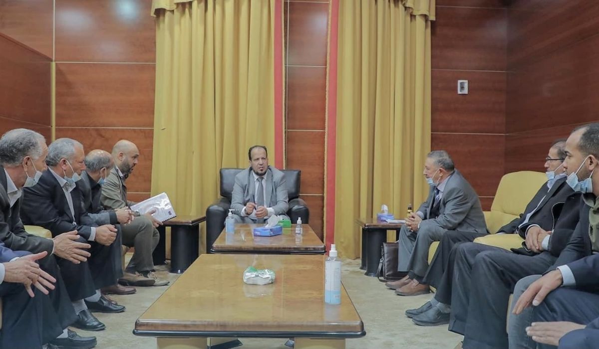 وزير الصحة يبحث تفعيل التأمين الصحي للعناصر الطبية المُساعدة