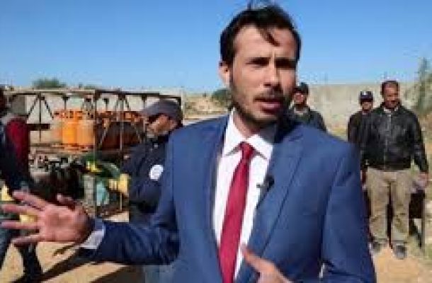 بلومبيرغ " تشكك في أسباب اندفاع حفتر وراء الحقول بالجنوب ، وصنع الله في الانتظار "