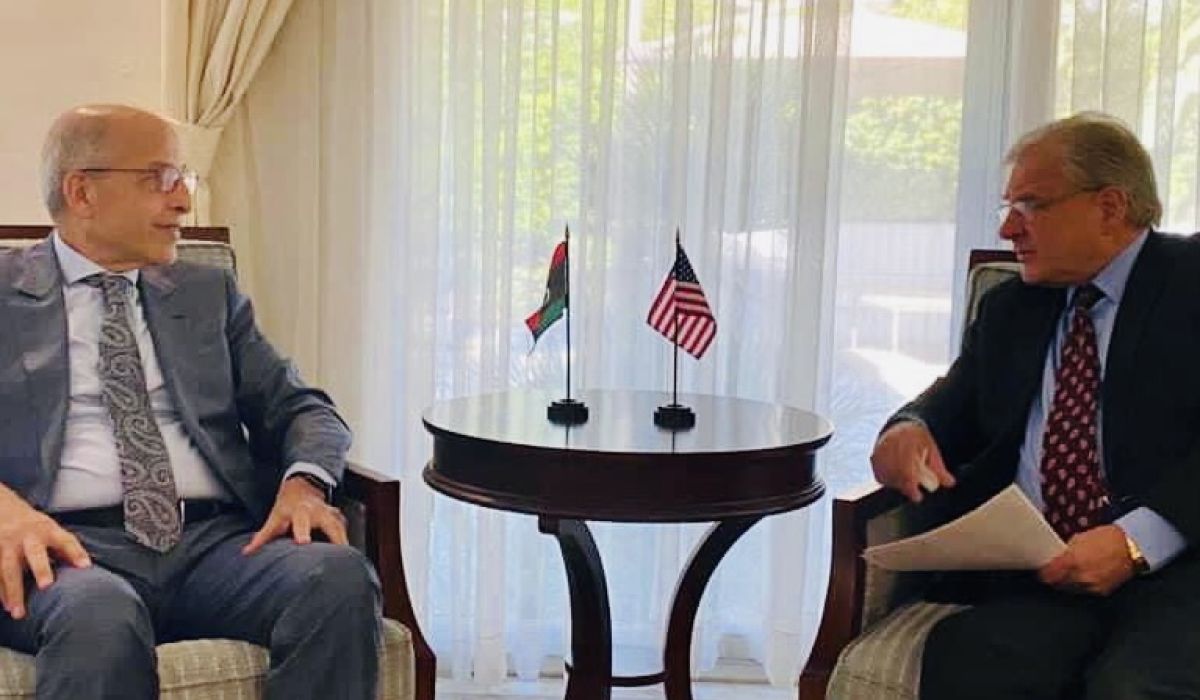 الكبير يبحث مع السفير الأمريكي تعزيز الاستقرار النقدي والمالي للدولة وزيادة معدّلات "الإفصاح"