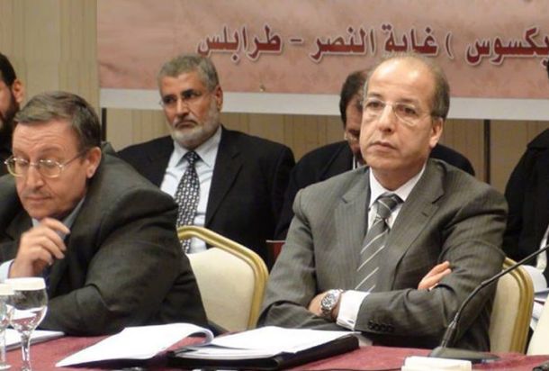 بعد إقفالات النفط المتكررة ... هل يكون توزيع الثروة بين الليبيين هو الحل؟