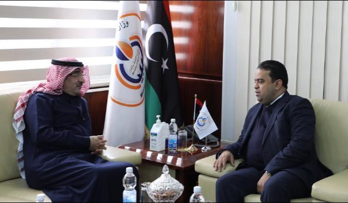 "العابد" يبحث مع السفير السعودي التعاون النفطي والإستفادة من التجربة السعودية