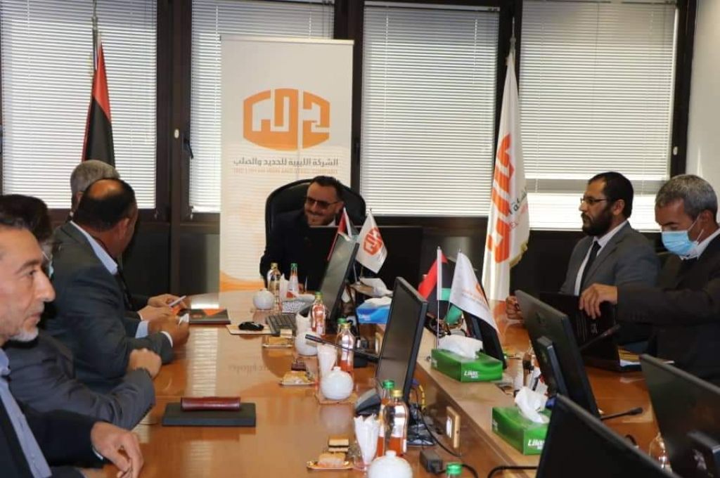 وزير الصناعة والمعادن يقوم بزيارة للشركة الليبية للحديد والصلب مصراتة