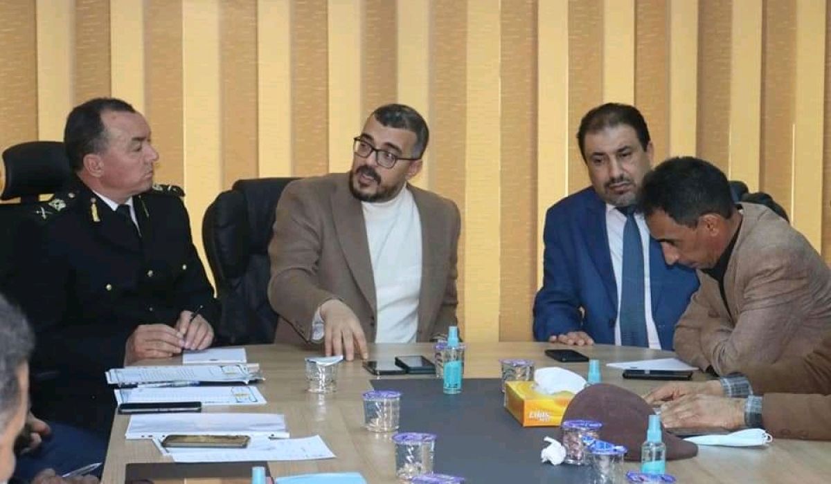 " التومي" يبحث القضايا الخاصة بالإدارة المحلية وتطويرها مع عمداء المنطقة الجنوبية والشرقية