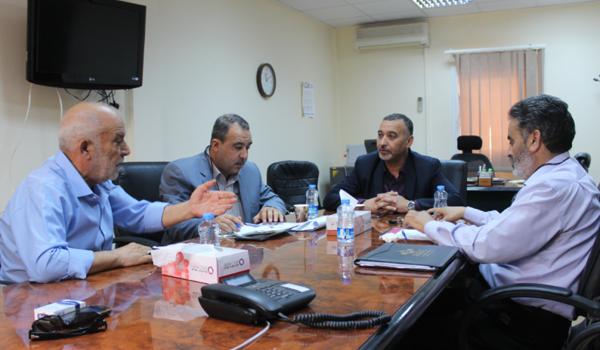 اجتماع بشركة البريقة لمناقشة السبل الكفيلة لتوفير اسطوانات غاز الطهي