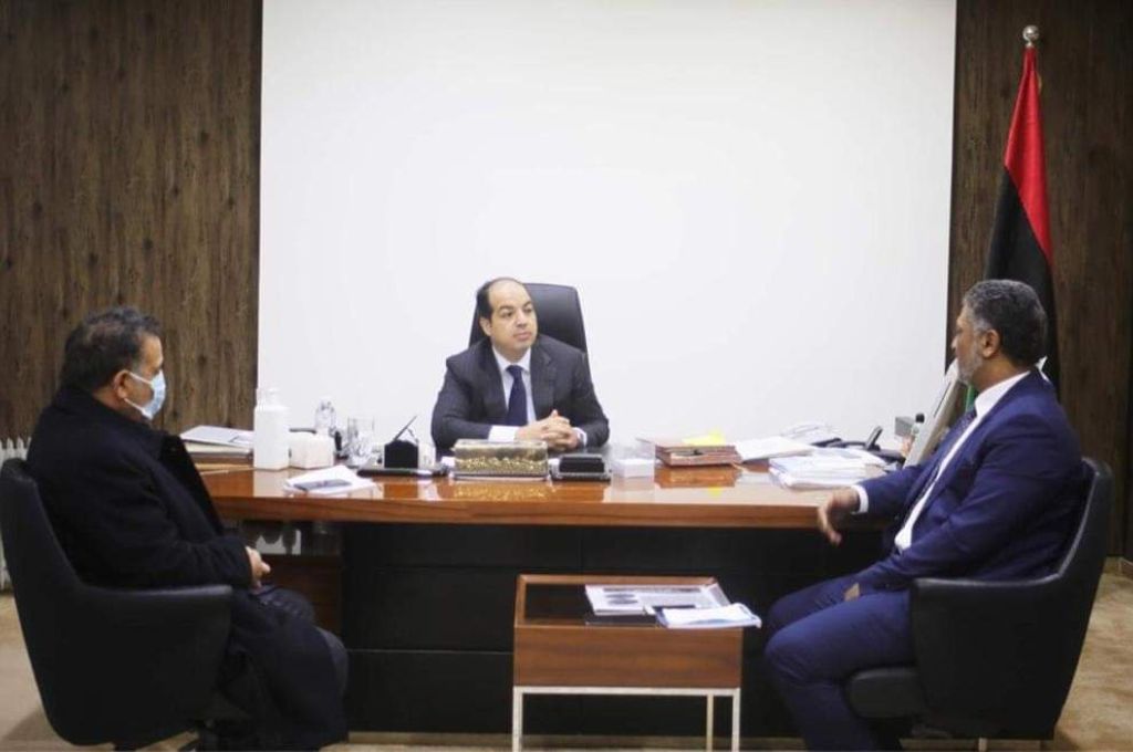 الأغذية والأدوية غدامس يضبط كميات من الأرز دون بيانات توضيحية