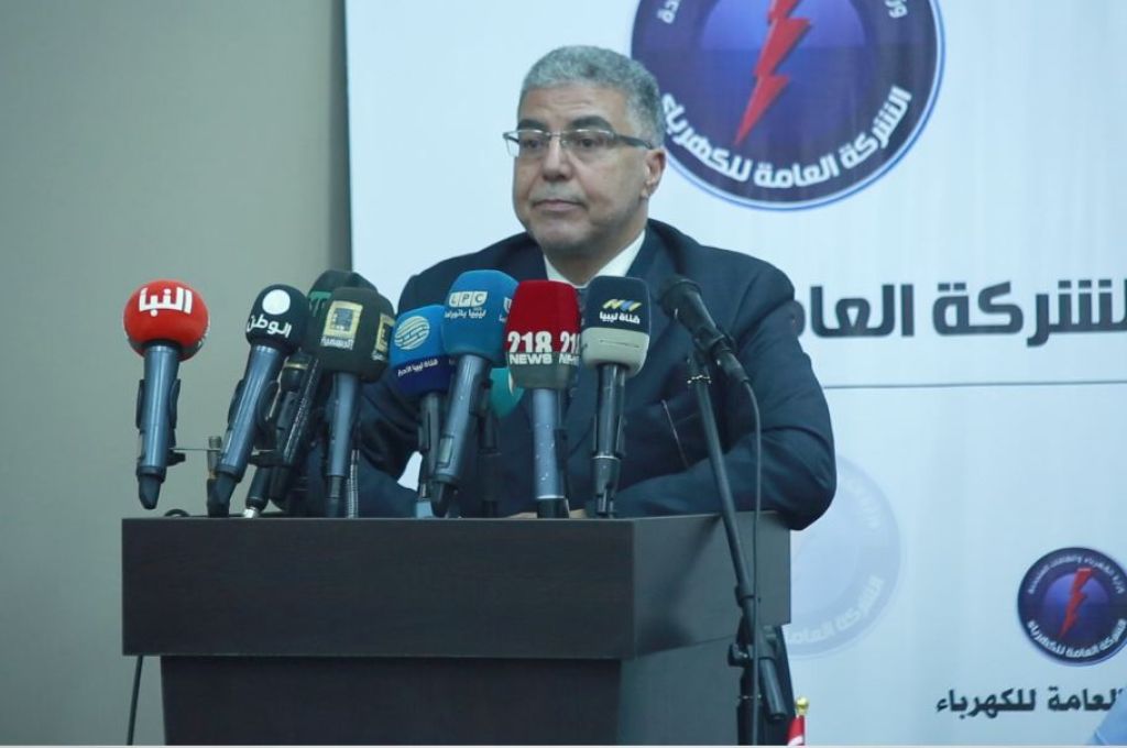 معيتيق يناقش كيفية فتح خط الطيران بين ليبيا وايطاليا