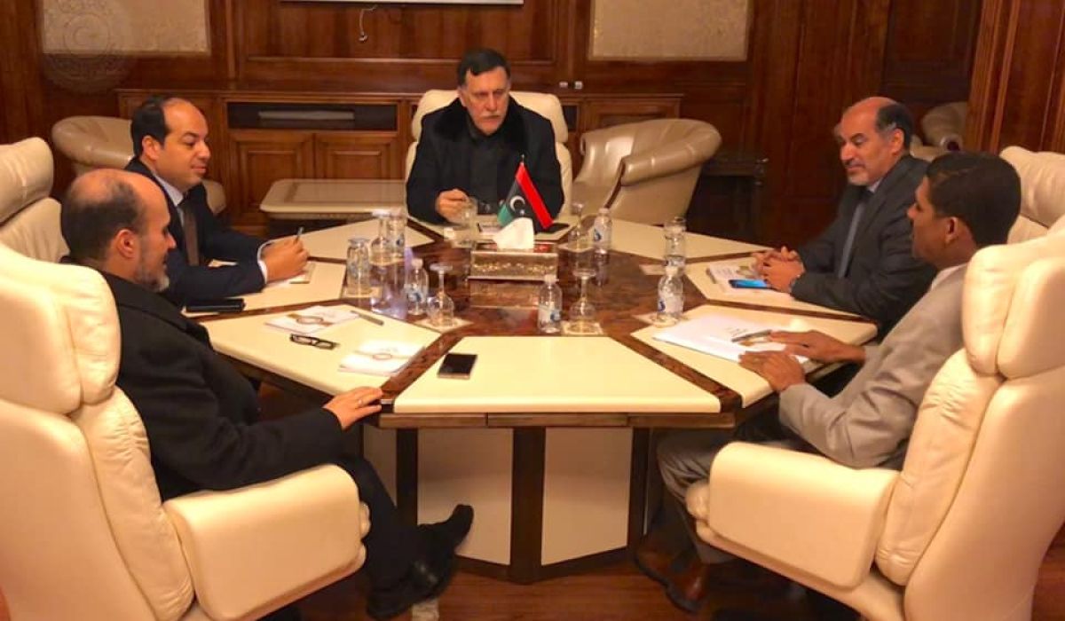 الرئاسي يبحث نتائج الإصلاحات الاقتصادية وتحسين أوضاع الجنوب الخدمية