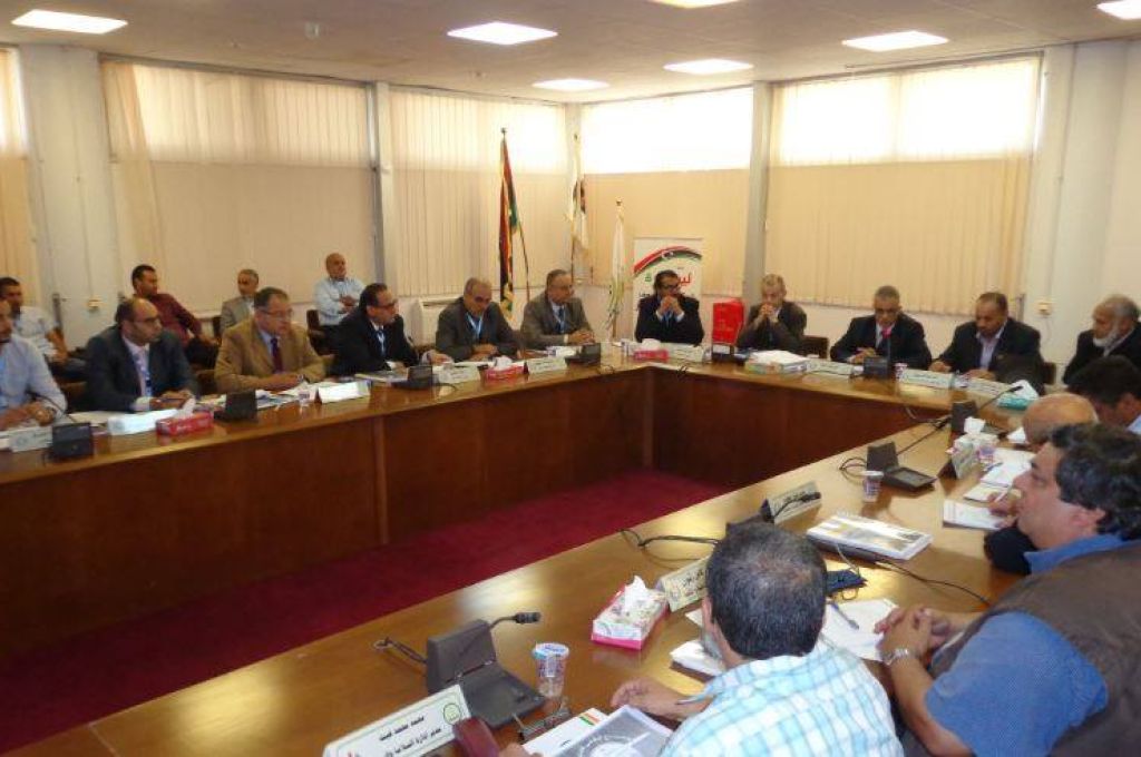 لقاء المدير التنفيذي للشركة العامة للكهرباء مع مدراء التوزيع بسوف الجين
