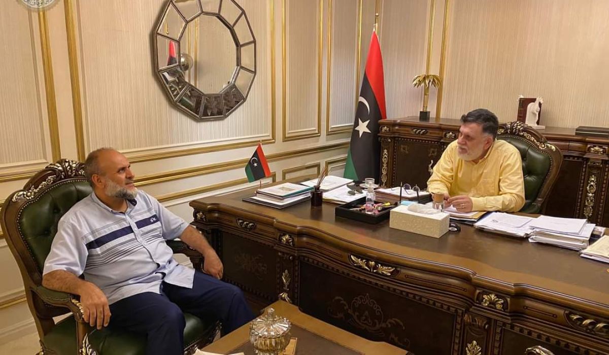 السراج يبحث إمكانية دعم احتياجات بلدية الزنتان